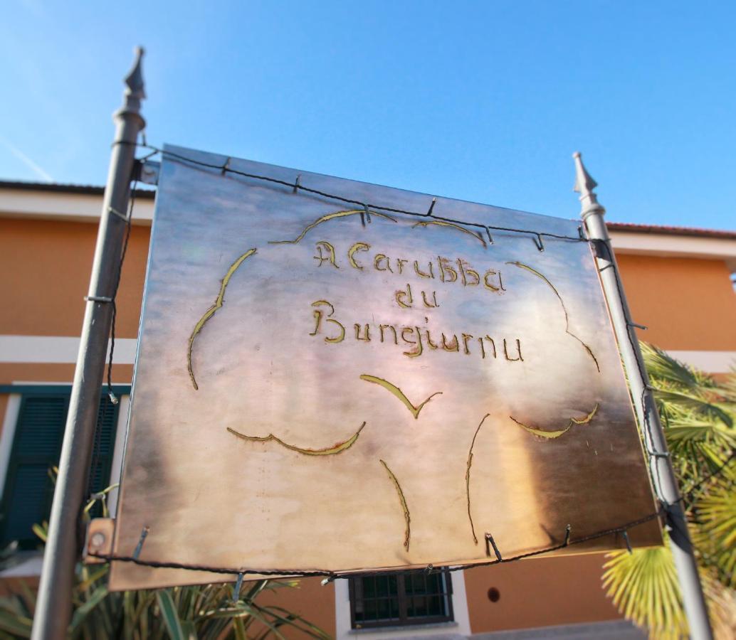 ボルジョ・ヴェレッツィ A Carubba Du Bungiurnuヴィラ エクステリア 写真